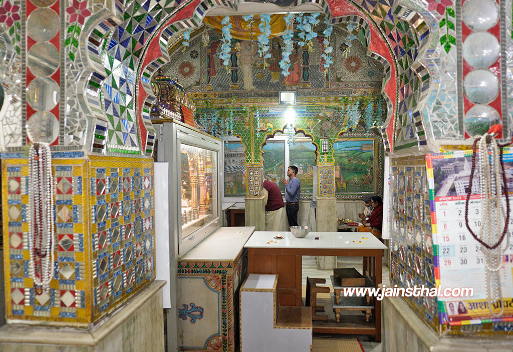-badshahpur-prachin-jain-mandir-.jpg