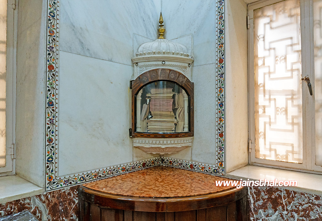 -khandelwal-chhota-jain-temple-vaidwara-.jpg