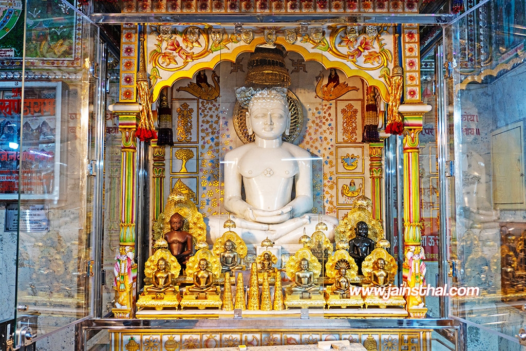 -budh-vihar-jain-temple-.jpg